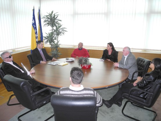 Predsjedavajući Predstavničkog doma dr. Denis Bećirović primio delegaciju Biblioteke za slijepa i slabovidna lica Bosne i Hercegovine
